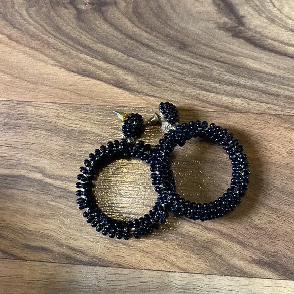 Never Worn Black Rose Rock Closet Earrings - Picture 3 of 5